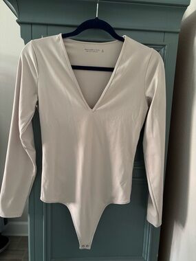 Abercrombie & Fitch Cream V-Neck Long Sleeve Bodysuit